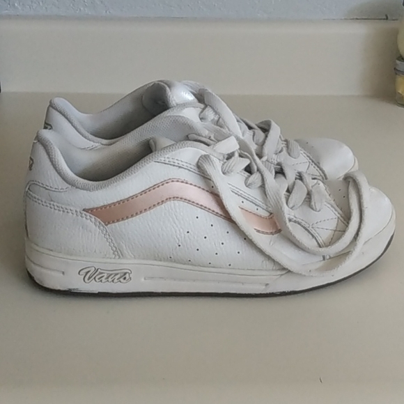 COPY - Vintage VANS Shoes. White Leather Gold Vans Logo. Giulietta Style. Women… - Picture 2 of 12